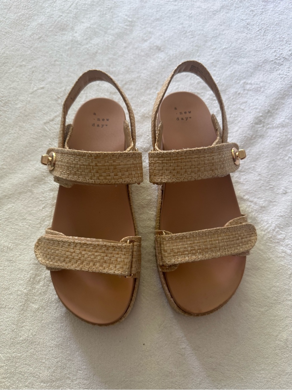 A New Day platform sandal size 9